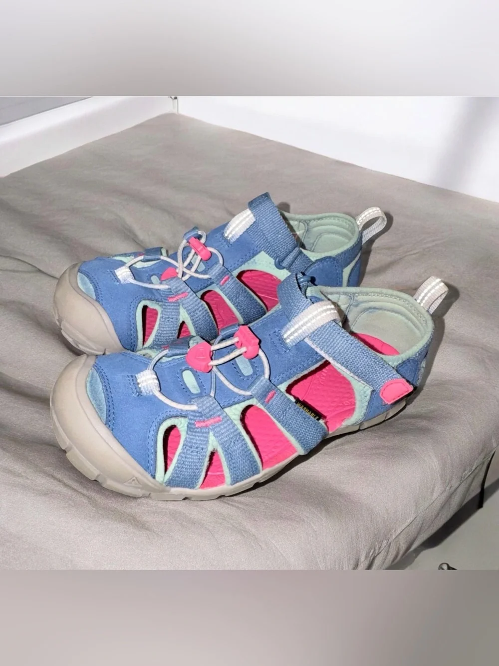 Keen SEACAMP II BIG girl’s waterproof sandals shoes size 4